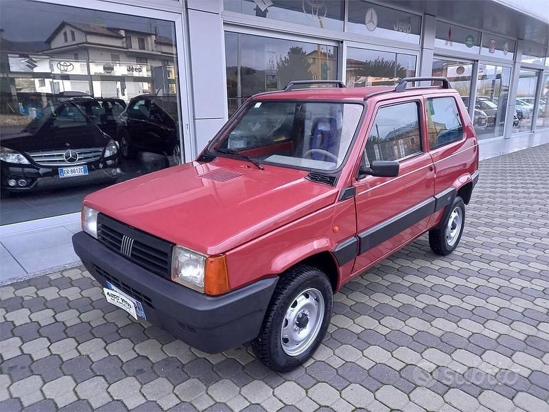 Usata Fiat Panda 4x4 54 CV (39 kW) 2003 Rosso Utilitaria