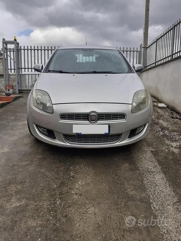 Usata 2011 Fiat Bravo Dynamic Due volumi | 2800 € (Ottimo prezzo) - Immagine 1/4