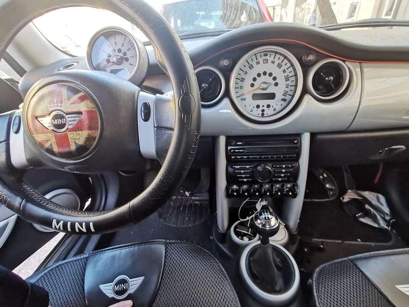 Usata Mini Cooper 116 CV (85 kW) 2004 Utilitaria