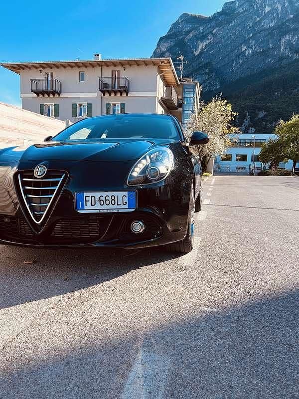 Usata Alfa Romeo Giulietta Distinctive 120 CV (88 kW) 2016 Utilitaria
