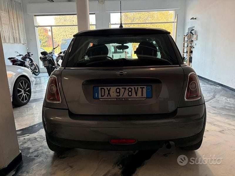 Usata Mini Cooper 2009 Grigio Utilitaria