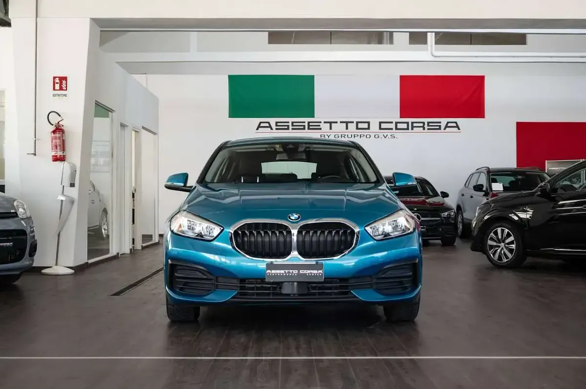 Usata BMW 116 116 CV (85 kW) 2023 Blu/azzurro Utilitaria