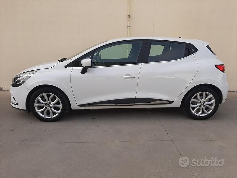 Usata Renault Clio IV Zen 75 CV (55 kW) 2017 Bianco Berlina