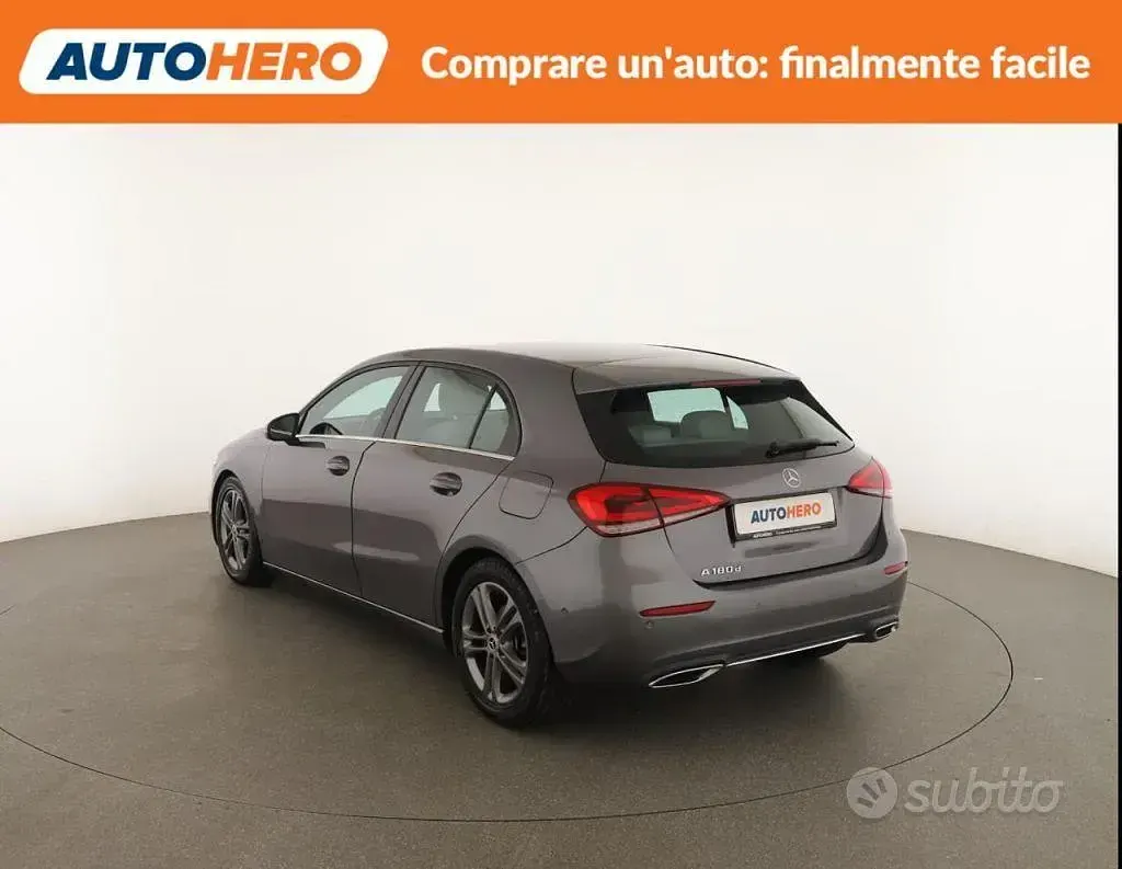 Usata Mercedes A180 Executive 116 CV (85 kW) 2019 Grigio Berlina