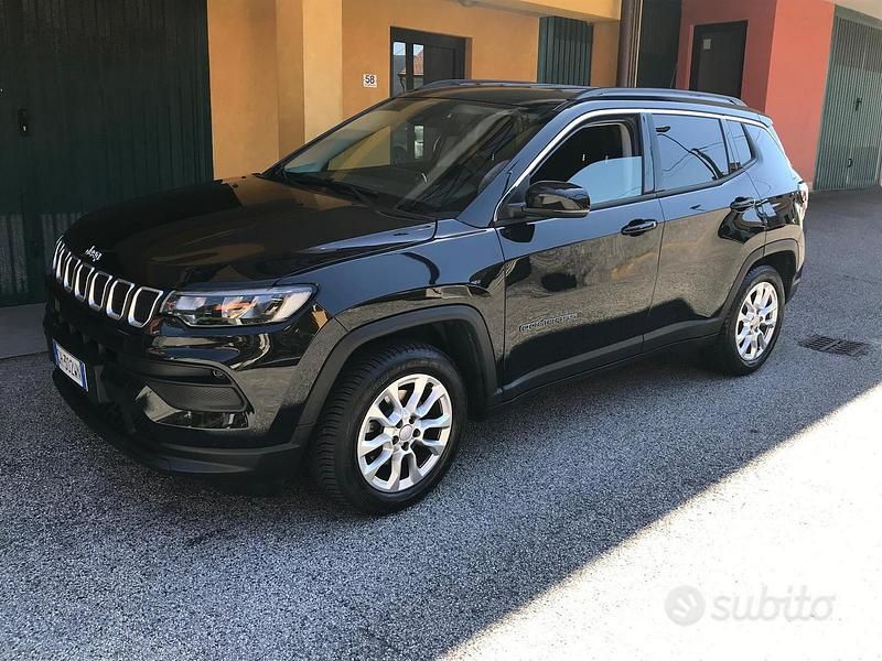 Occasion Jeep Compass Longitude 131 ch (96 kW) 2022 Noir SUV