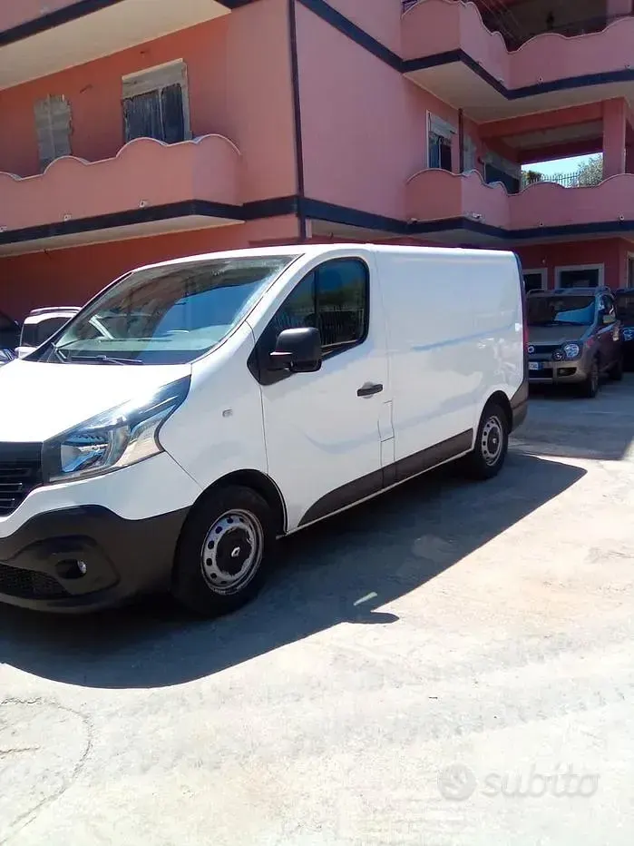 Usata Renault Trafic 125 CV (91 kW) 2018 Bianco Monovolume