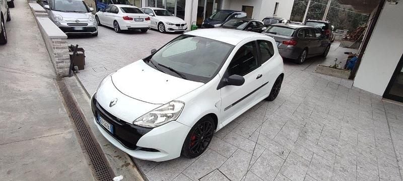 Usata Renault Clio II R.S. 200 CV (147 kW) 2010 Bianco Berlina