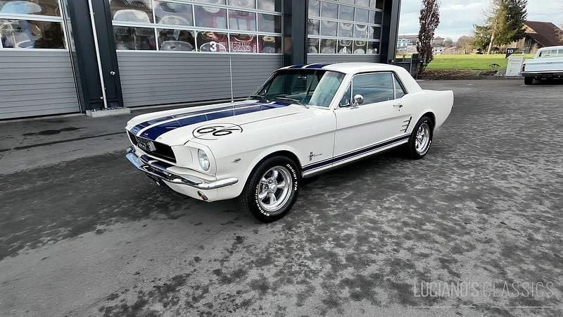Usata Ford Mustang 203 CV (149 kW) 1966 Bianco Coupé