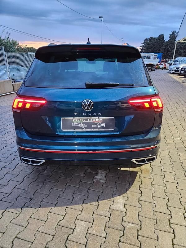 Usata VW Tiguan R-line 149 CV (109 kW) 2021 Verde SUV