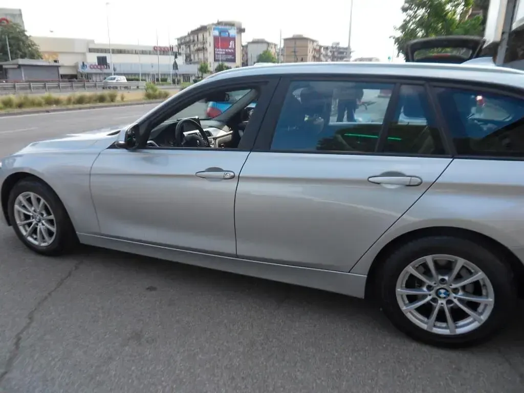 Usata BMW 318 150 CV (110 kW) 2017 Argento Station wagon