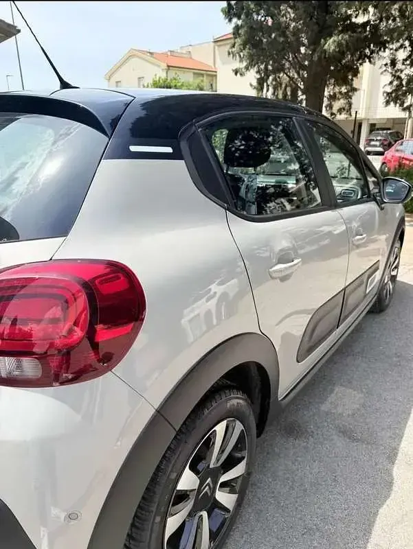 Usata Citroën C3 PureTech 83 CV (61 kW) 2021 Beige Utilitaria