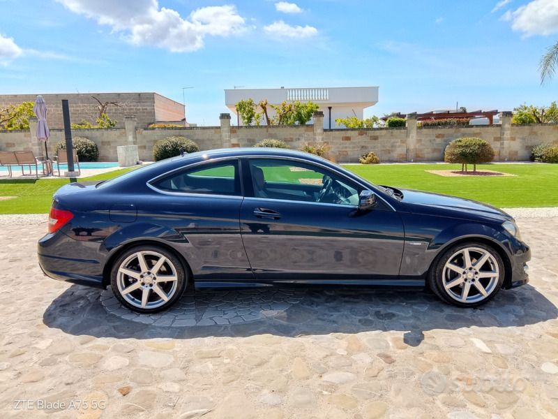 Usata Mercedes C250 AMG 204 CV (150 kW) 2012 Blu Coupé