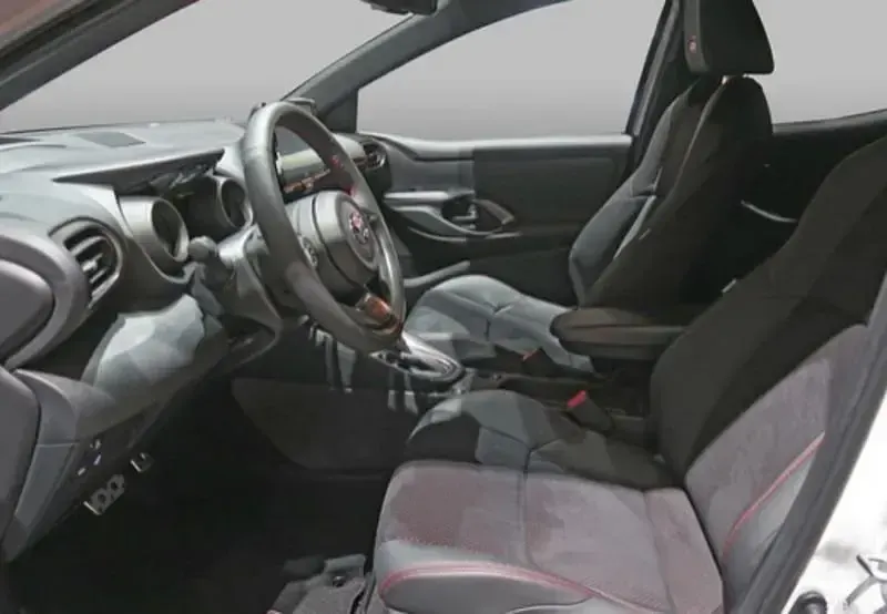 Usata Toyota Yaris Sport 116 CV (85 kW) 2023 Bianco Utilitaria