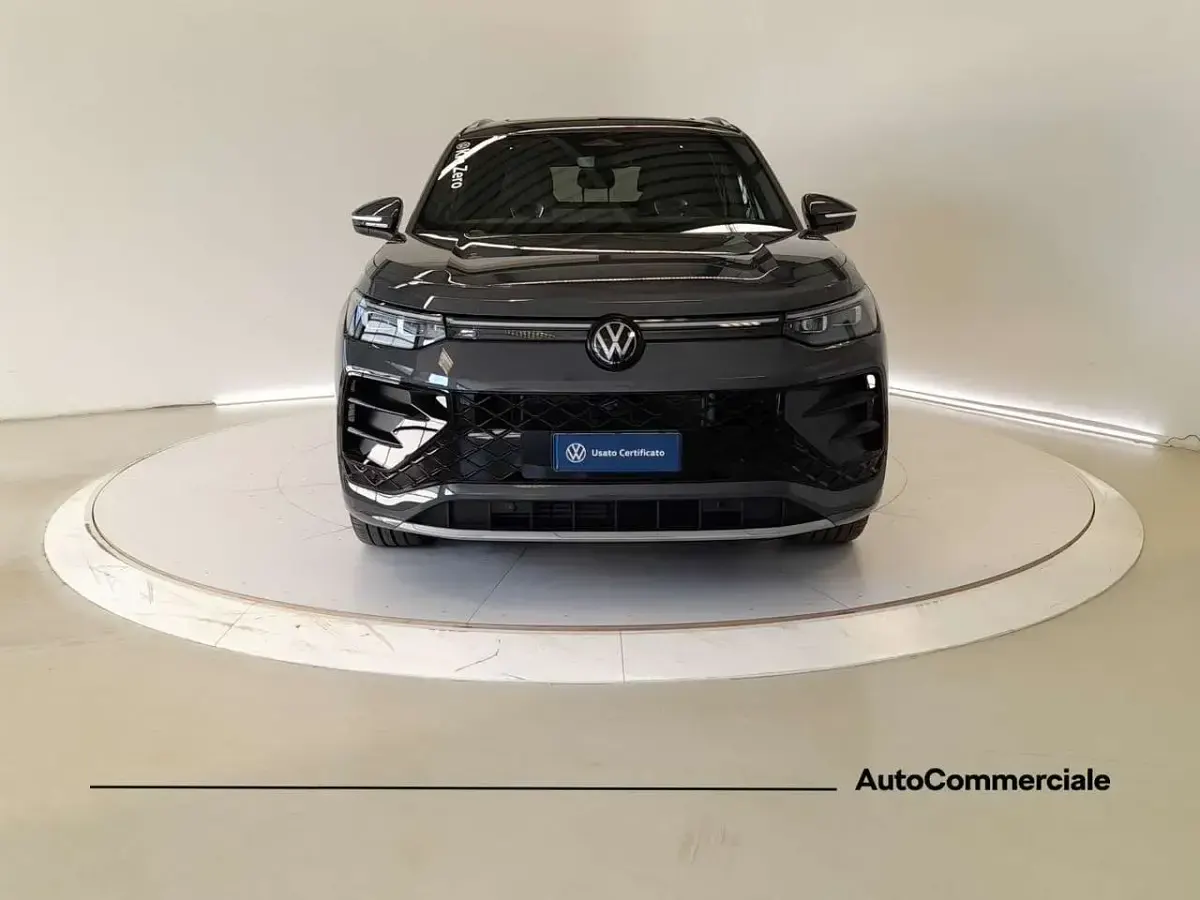 Nuova VW Tayron R-line Plus 193 CV (141 kW) 2026 Grigio SUV