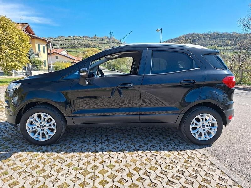 Usata Ford Ecosport Titanium 99 CV (72 kW) 2017 Nero SUV
