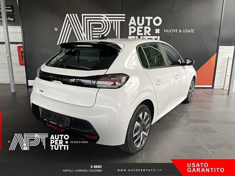 Usata Peugeot 208 Active 101 CV (74 kW) 2024 Bianco Utilitaria