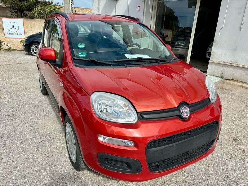 Usata Fiat Panda Lounge 69 CV (50 kW) 2012 Arancione Utilitaria