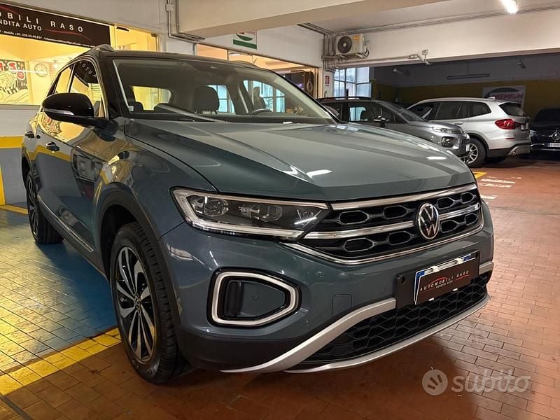 Usata VW T-Roc Style 110 CV (80 kW) 2022 Grigio SUV