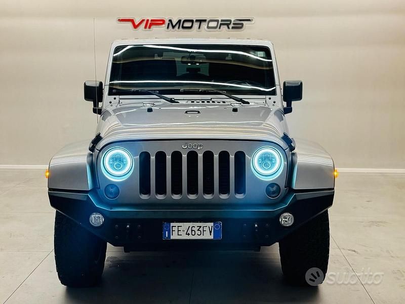 Usata Jeep Wrangler Sahara 199 CV (146 kW) 2016 Grigio SUV