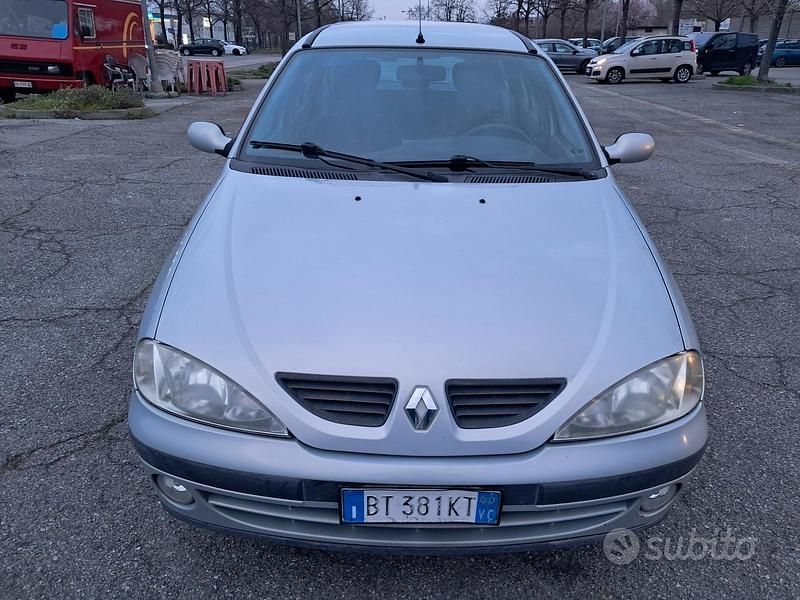 Usata Renault Mégane GrandTour 2002 Grigio Station wagon