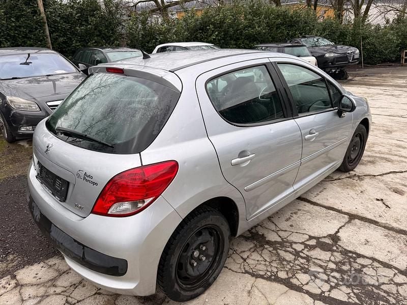 Usata Peugeot 207 70 CV (51 kW) 2012 Grigio Berlina