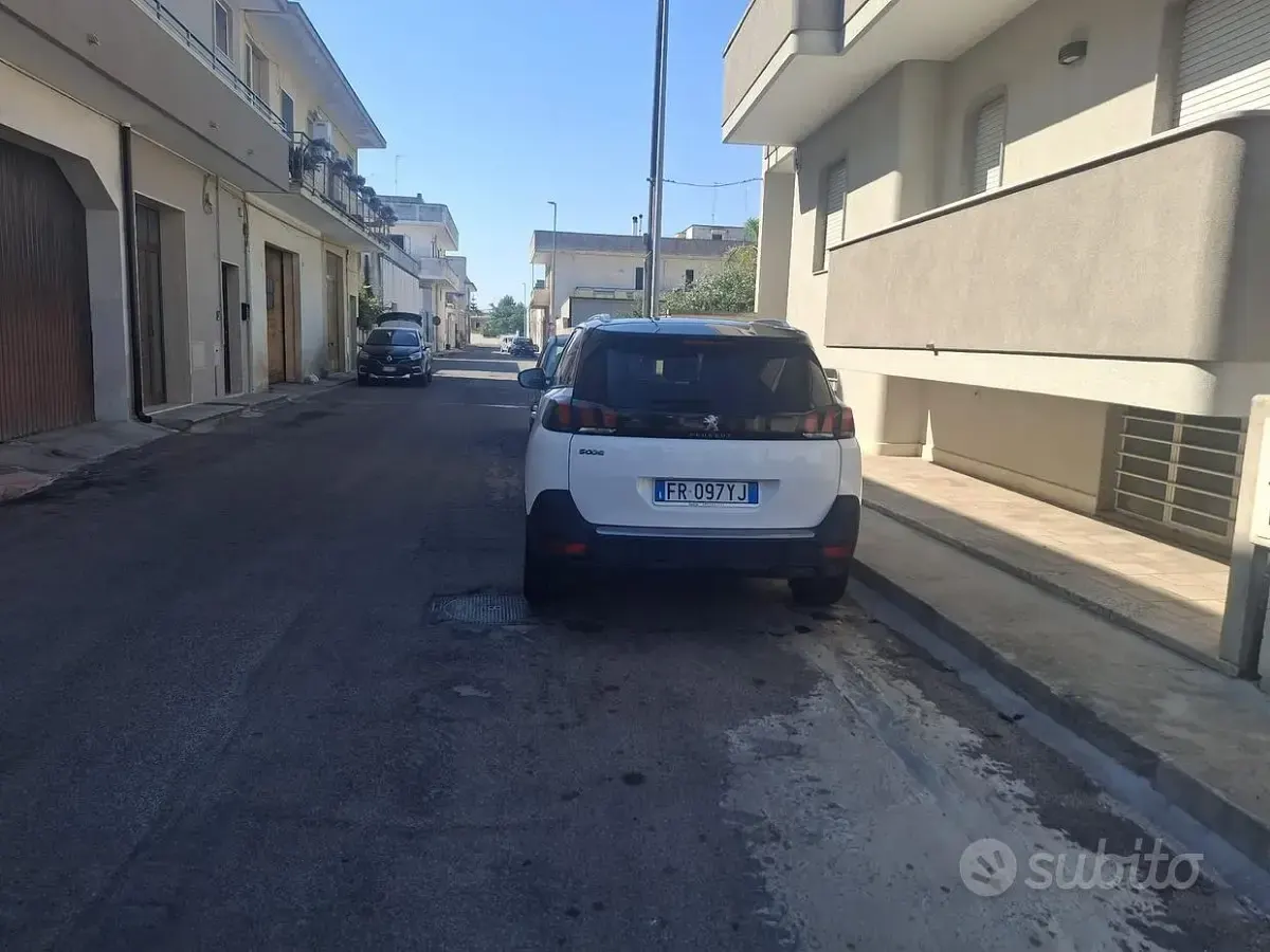 Usata Peugeot 5008 131 CV (96 kW) 2018 SUV