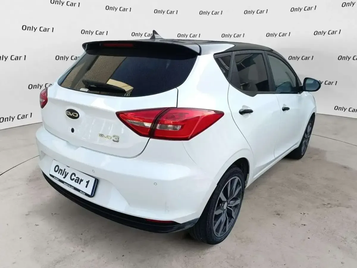 Usata EVO Evo 3 107 CV (78 kW) 2023 Bianco SUV