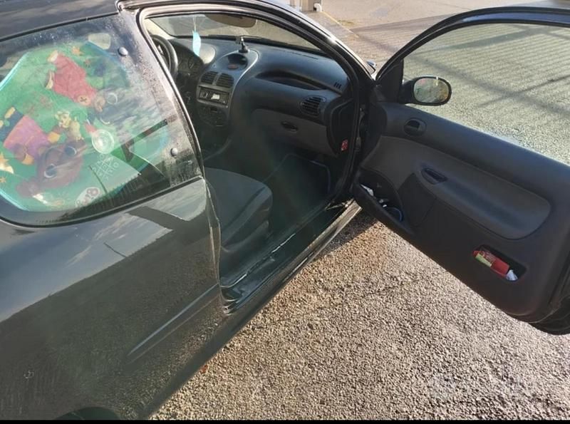 Usata Peugeot 206 75 CV (55 kW) 2005 Nero Utilitaria