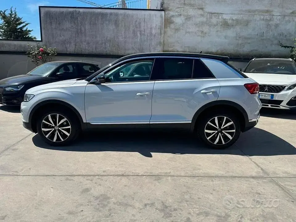 Usata VW T-Roc Style 116 CV (85 kW) 2019 Grigio SUV