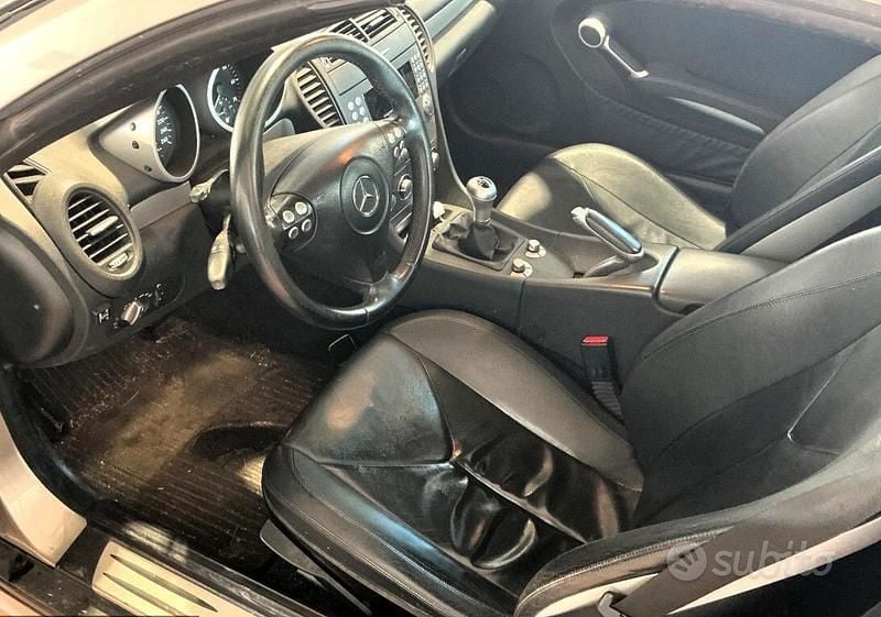 Usata Mercedes SLK200 163 CV (119 kW) 2007 Giallo Cabrio