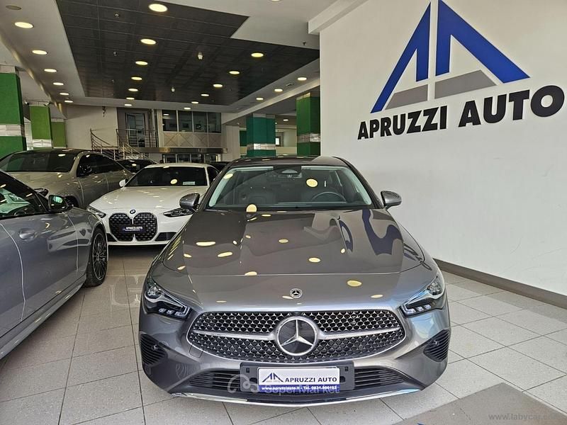 Usata Mercedes CLA180 Advanced 116 CV (85 kW) 2024 Gray Berlina