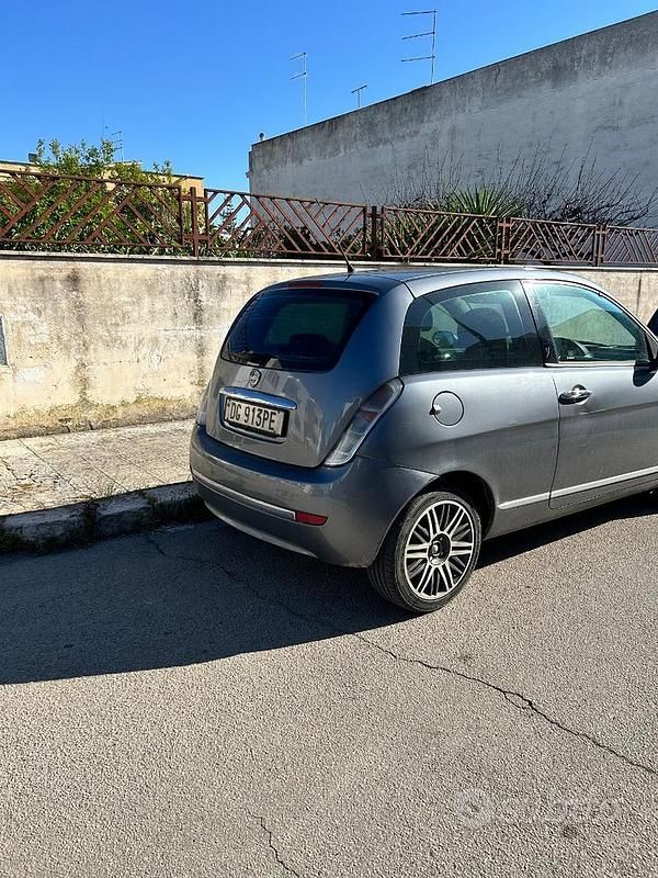 Usata Lancia Ypsilon 2007 Grigio Utilitaria