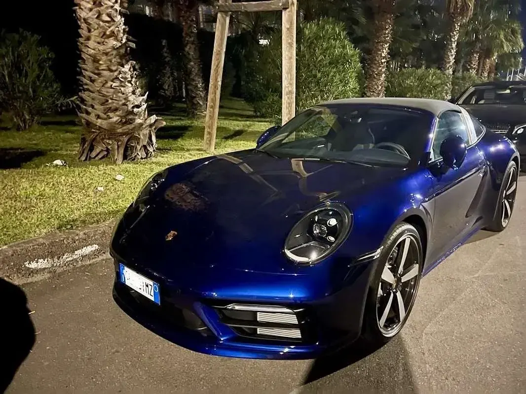 Usata Porsche 911 385 CV (283 kW) 2023 Blu/azzurro Cabrio