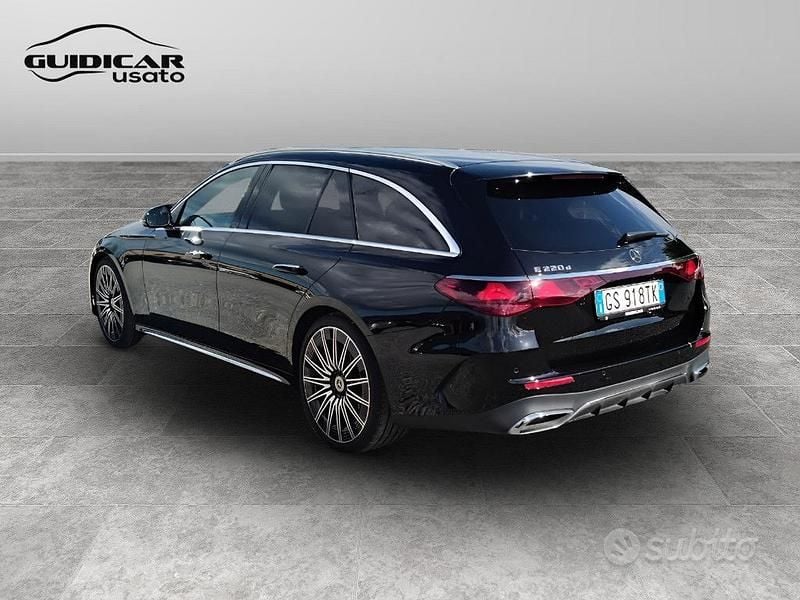 Usata Mercedes E220 AMG line 197 CV (144 kW) 2024 Nero Station wagon