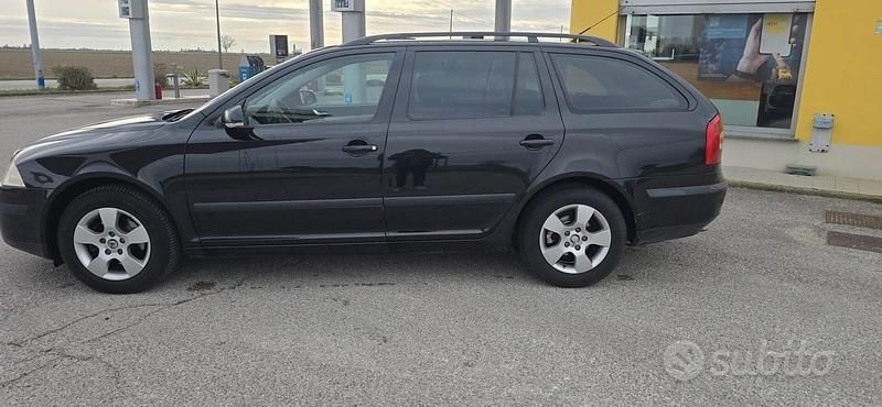 Usata Skoda Octavia Elegance 105 CV (77 kW) 2009 Nero Berlina