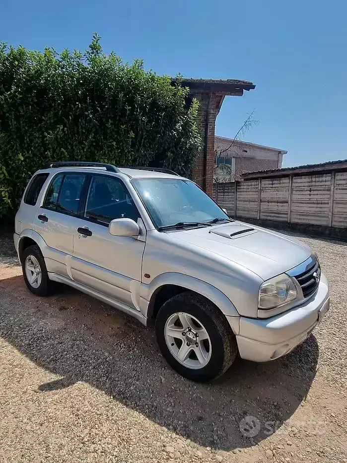 Usata Suzuki Grand Vitara 109 CV (80 kW) 2005 Grigio Station wagon