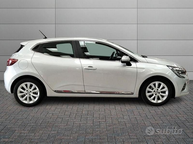Usata Renault Clio V Zen 101 CV (74 kW) 2022 Grigio Berlina