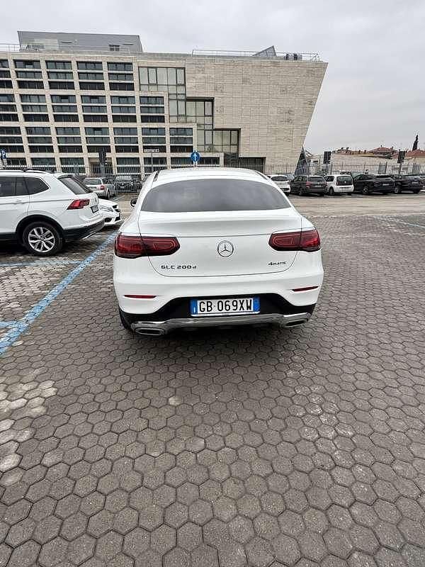 Usata Mercedes GLC200 163 CV (119 kW) 2020 Bianco SUV
