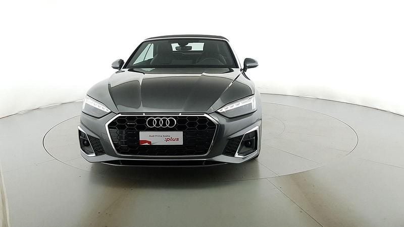 Usata Audi A5 Cabriolet S-Line 265 CV (194 kW) 2023 Grigio daytona Cabrio