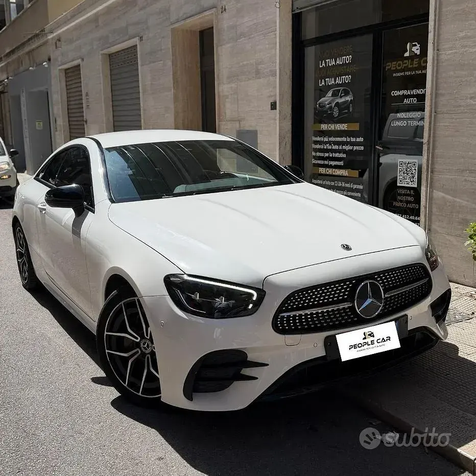Usata Mercedes E220 Premium Plus 194 CV (142 kW) 2021 Bianco Coupé
