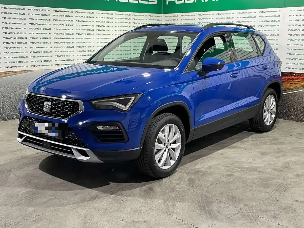 Begagnad Seat Ateca 4Drive 150 HK (110 kW) 2022 Blå SUV