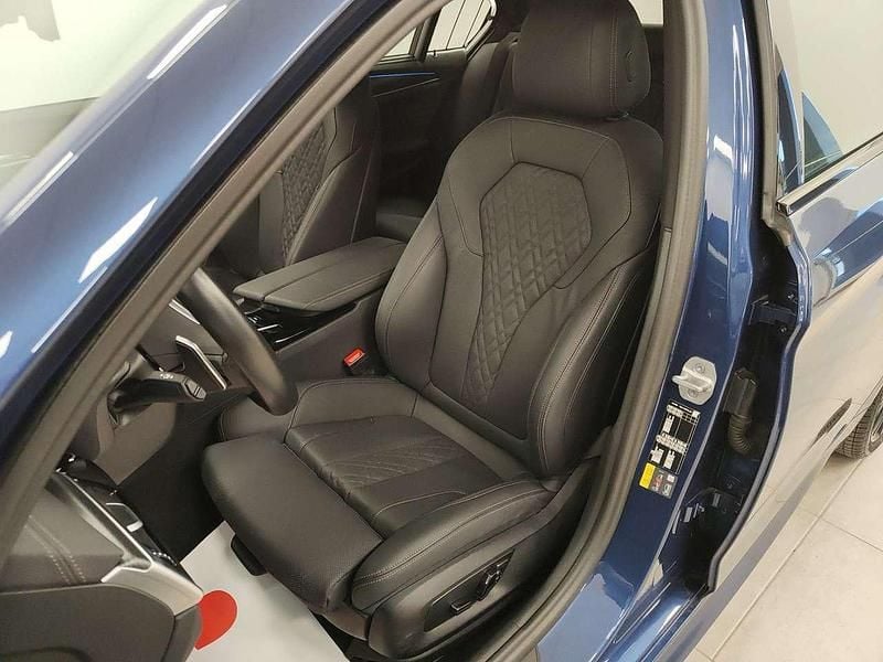 Usata BMW 530e M Sport 184 CV (135 kW) 2022 Blu/azzurro Berlina