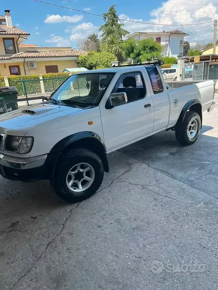 Usata Nissan Navara 1999 Pick-up