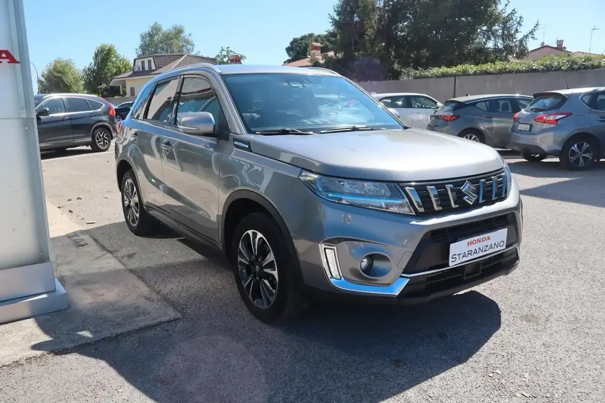 Usata Suzuki Vitara 129 CV (94 kW) 2023 Grigio SUV