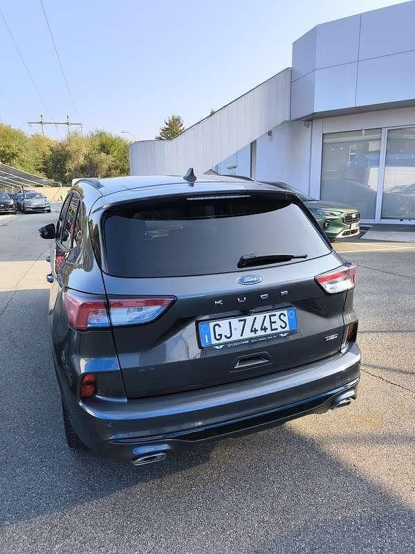 Usata Ford Kuga ST-Line 152 CV (111 kW) 2022 Grigio SUV