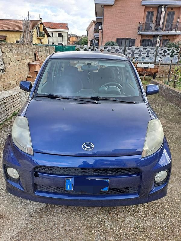 Usata Daihatsu Sirion 102 CV (75 kW) 2006 Blu Utilitaria