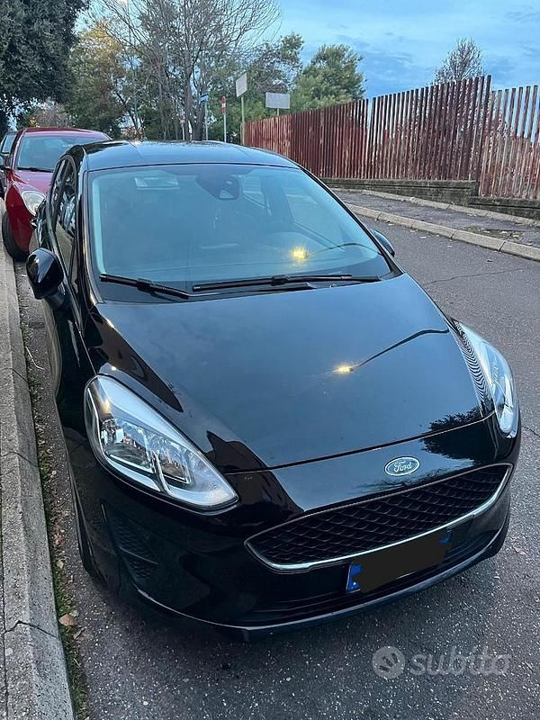 Nero Usata 2018 Ford Fiesta Due volumi | 8500 € (Ottimo prezzo) - Immagine 1/4
