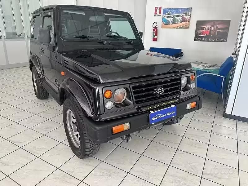 Usata Suzuki Samurai 69 CV (50 kW) 1997 Nero SUV
