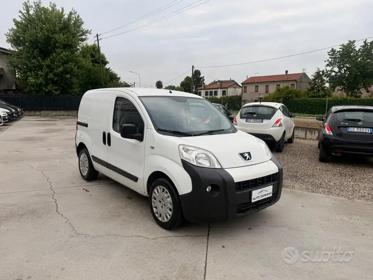Usata Peugeot Bipper Premium 80 CV (58 kW) 2018 Bianco Monovolume