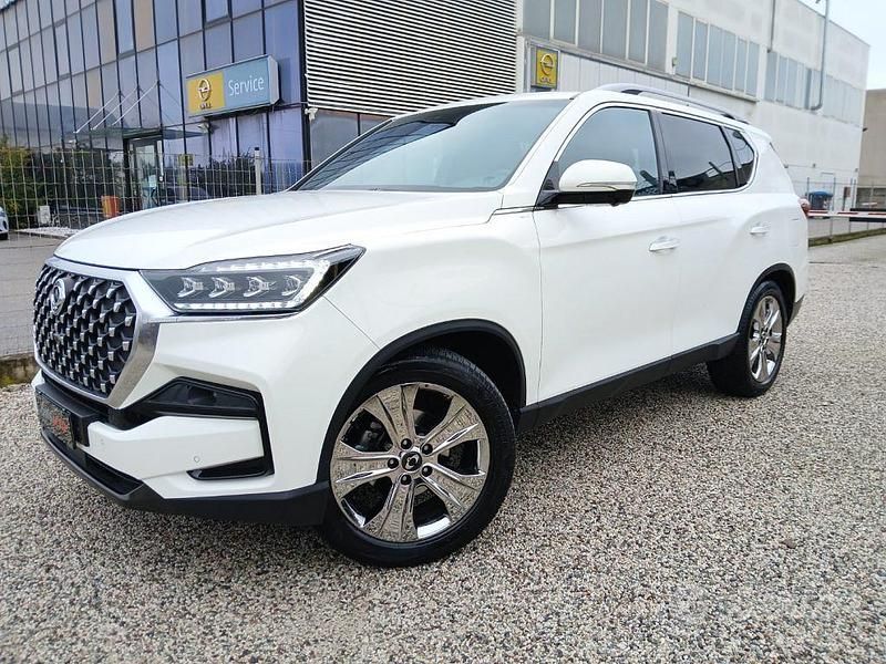 Usata Ssangyong (KGM) Rexton 201 CV (147 kW) 2022 Bianco SUV
